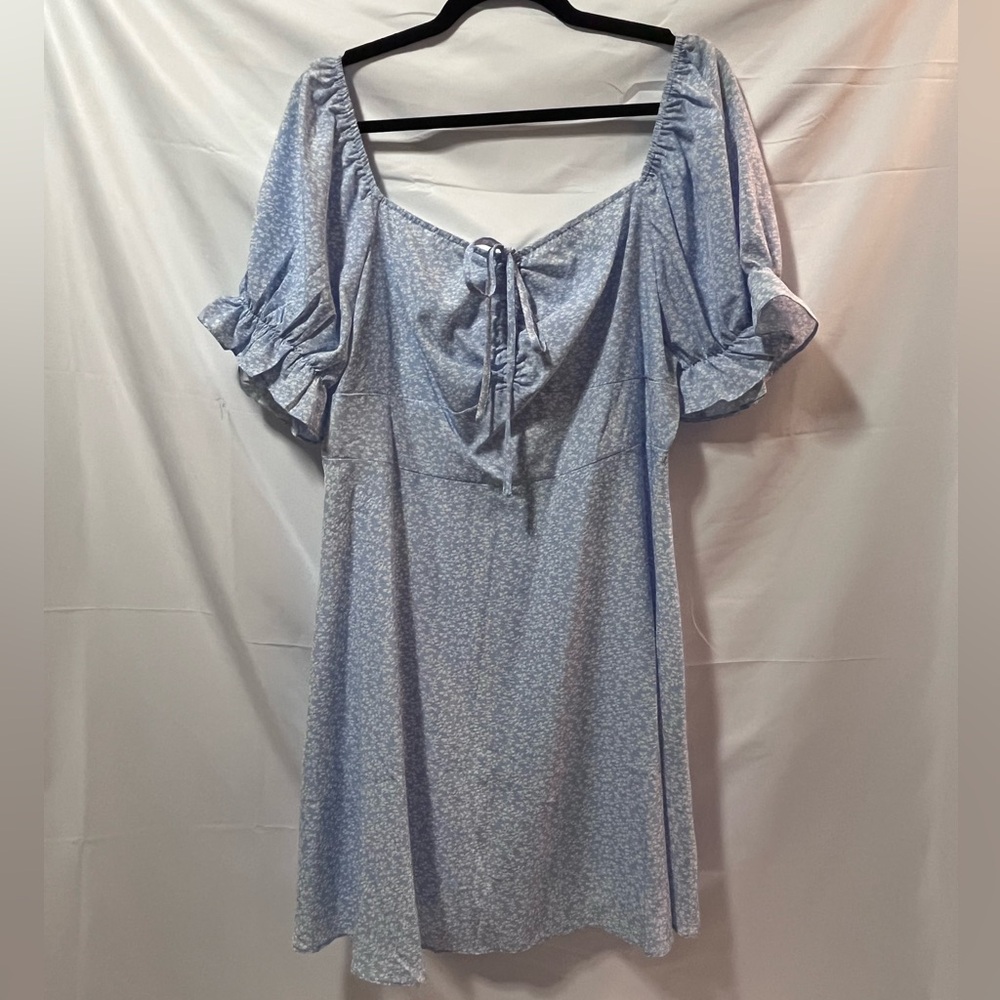 SHEIN Curve Light Blue Floral Dress with ruffled sleeves. 1XL.